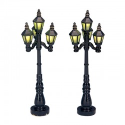 OLD ENGLISH STREET LAMP SET...